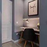 Chic Black & White 2br Retreat On Dambovitei شقة بوخارست